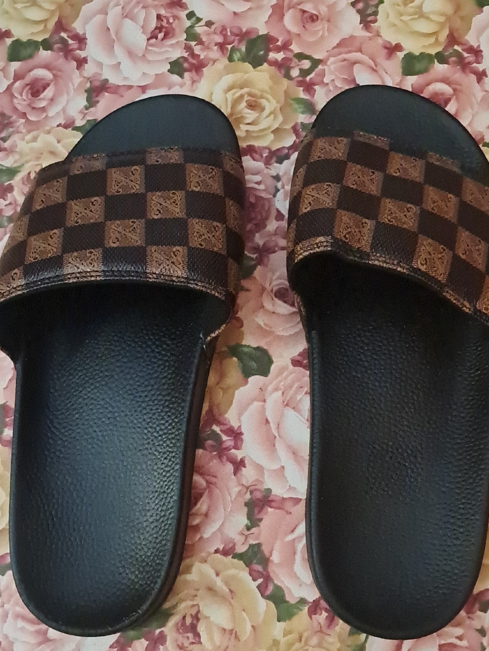 Brown Checkered Slide Sandals - Black Footbed. Ladies Size 11. Never Worn